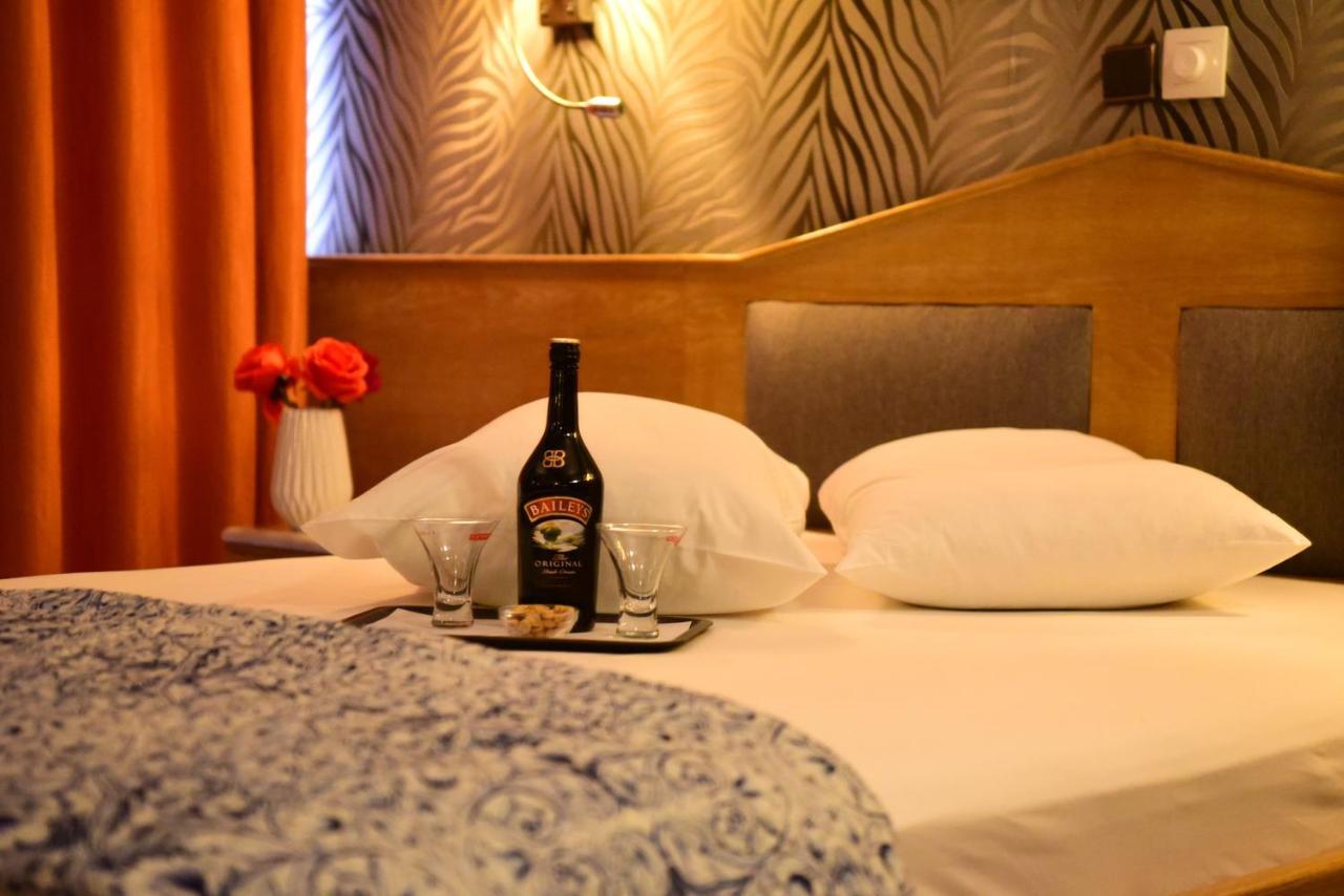Eva Hotel Pireusz Kültér fotó