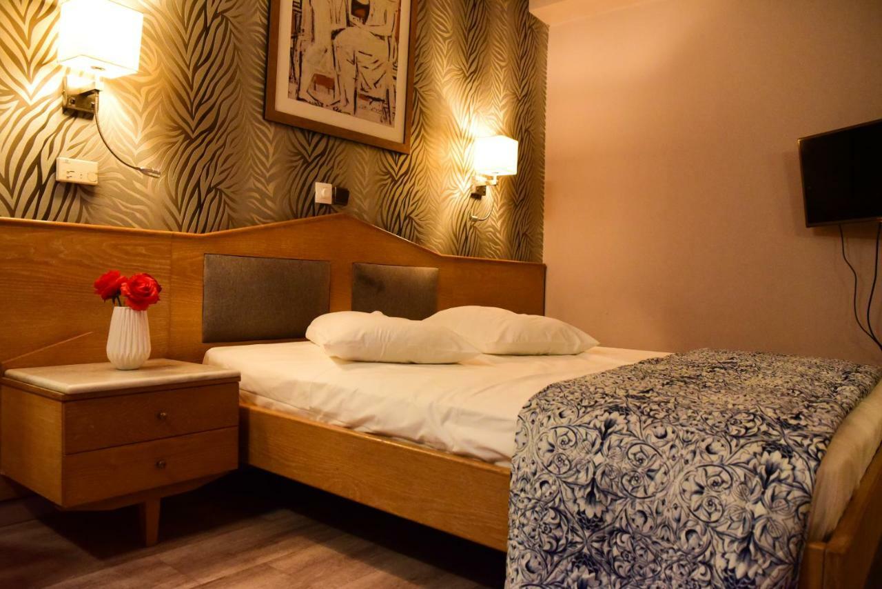 Eva Hotel Pireusz Kültér fotó