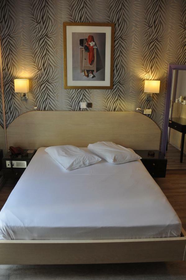 Eva Hotel Pireusz Kültér fotó